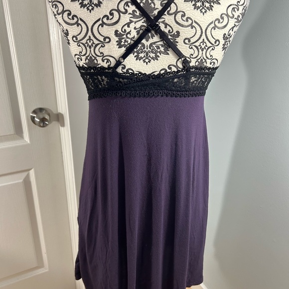 Adore ME size medium Purple Lace chemise - Picture 3 of 4